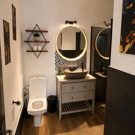 Elegant Boutique With Luxury Bedroom * 布加勒斯特
